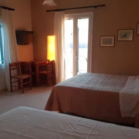 Apartment Studio Olga & Danae With Panoramic View In Pylos