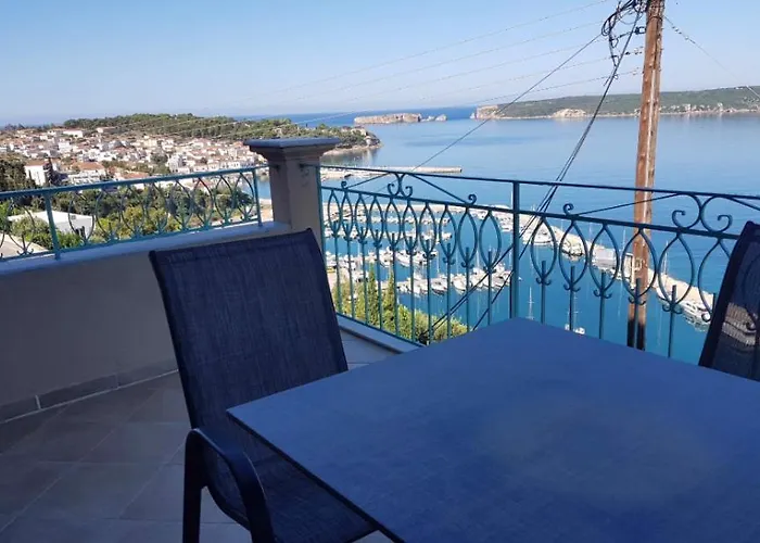 Olga & Danae With Panoramic View In Apartment