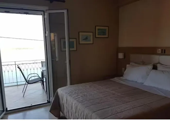 Olga & Danae With Panoramic View In Apartment Pylos